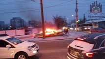 Рекламный щит сгорел на улице Копылова