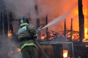 На частной ферме под Ачинском произошел пожар, поросят удалось спасти