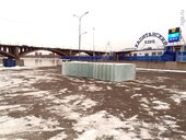 На набережной в Красноярске началась подготовка к возведению ледяных фигур