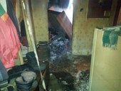 Тела с ножевыми ранениями найдены в сгоревшем доме