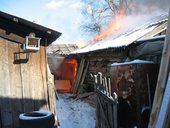 В пригороде Красноярске из пожара спасли ребенка