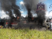 На железной дороге под Красноярском загорелся электровоз