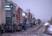 Километровая пробка на трассе в Красноярском крае