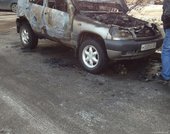 Во дворе жилого дома сгорел автомобиль